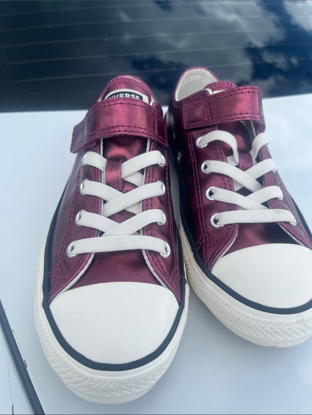 Converse Kids Metallic Burgundy Low-Top Sneakers with Strap